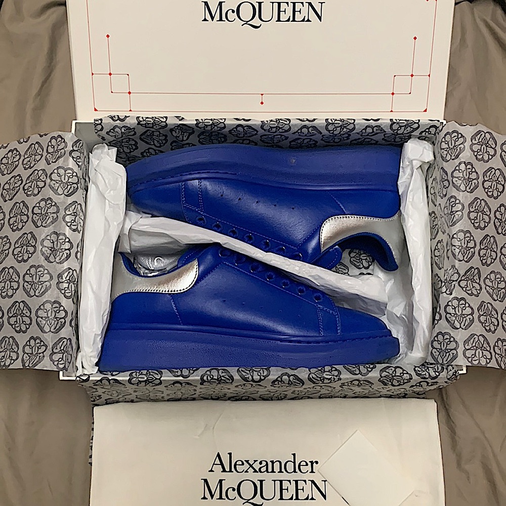 Alexander McQueen 10/43
